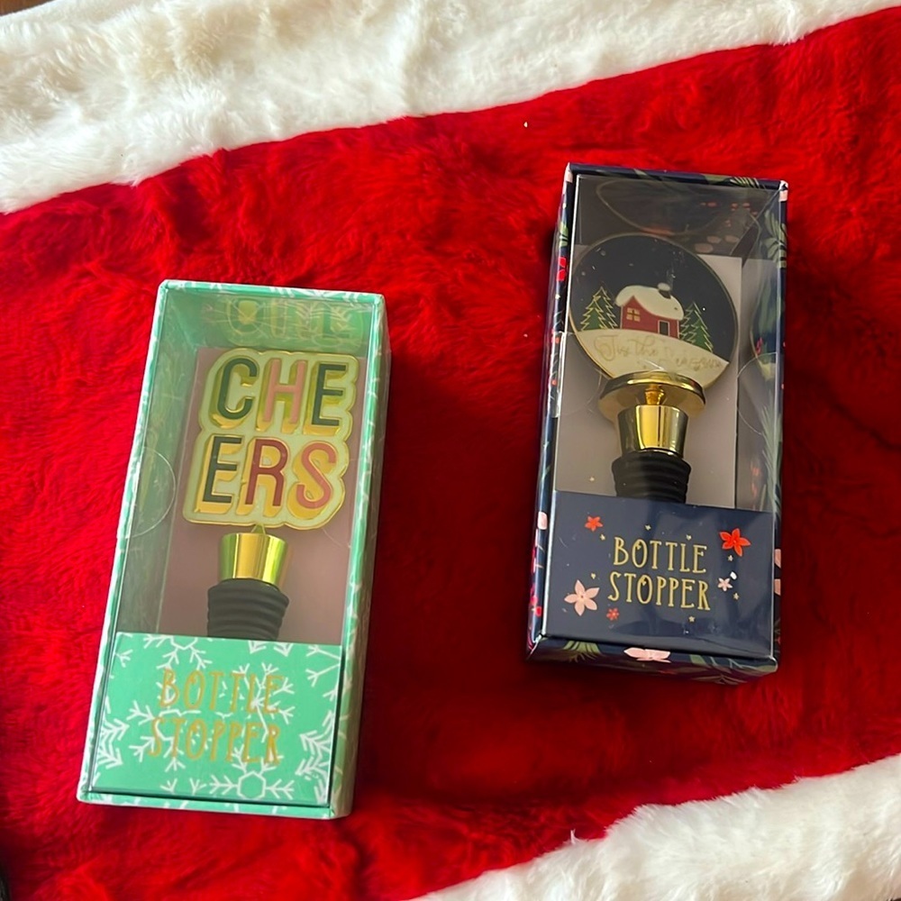 Holiday bottle wine stoppers NWT